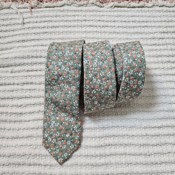 DAZI Calla Men's Tie Sage Floral Wildflowers Cotton - Picture 1 of 3